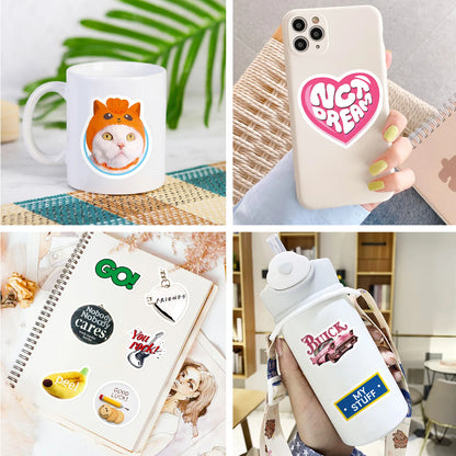 🎉 50-pack Retro Pop & Good Vibes – Vattentåliga Quote-Stickers i Vinyl